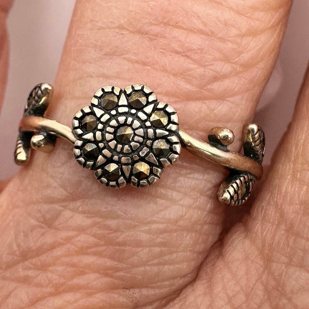 Sterling Silver 925 Marcasite Flower Ring Jewelry Size 8 NWT Dainty